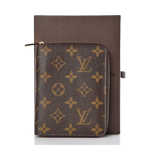 vintage Louis Vuitton passport holder